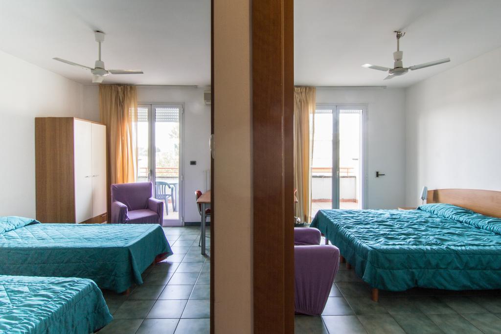 I Giardini Di Atena Aparthotel Merine Room photo