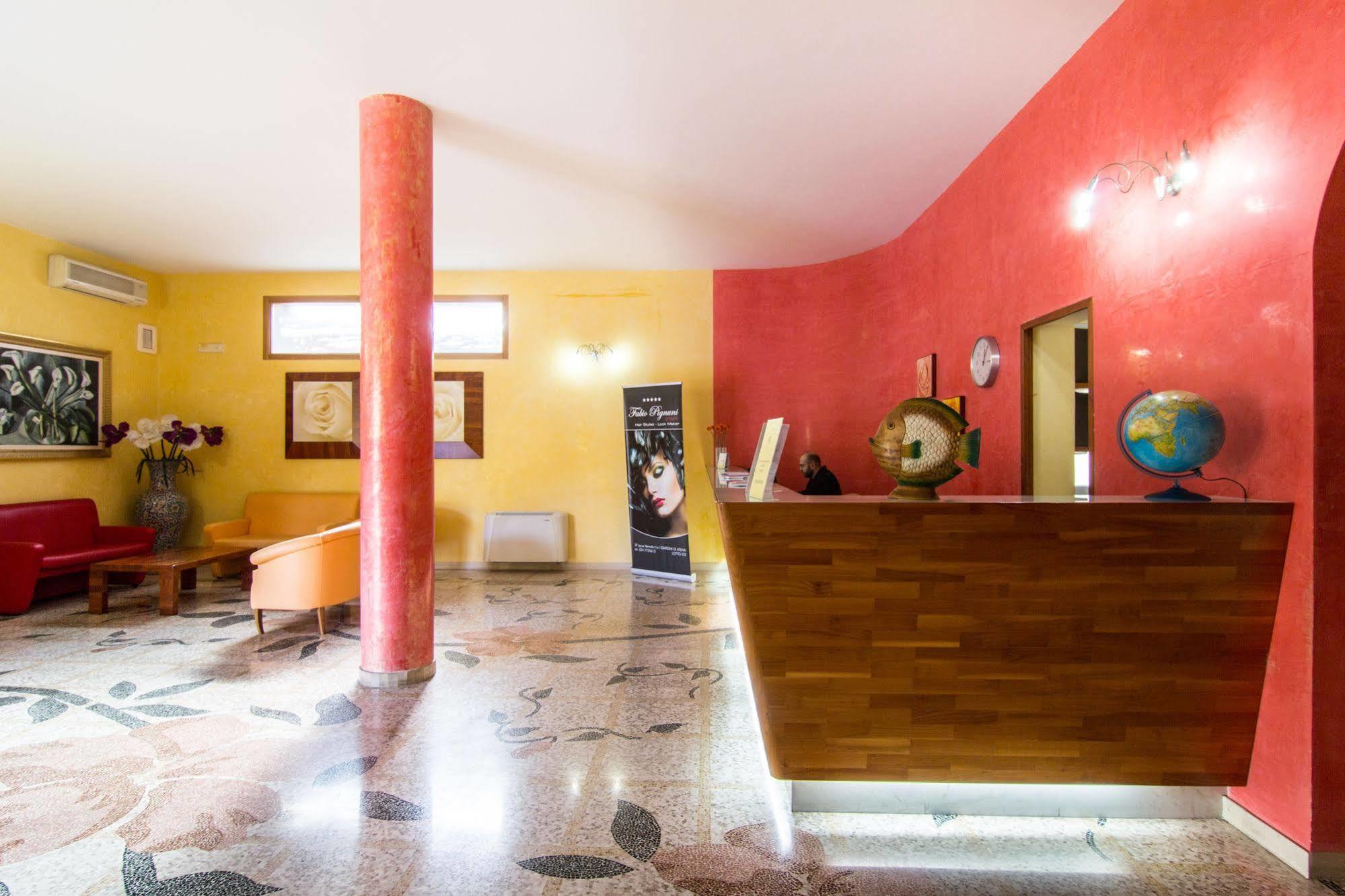 I Giardini Di Atena Aparthotel Merine Exterior photo